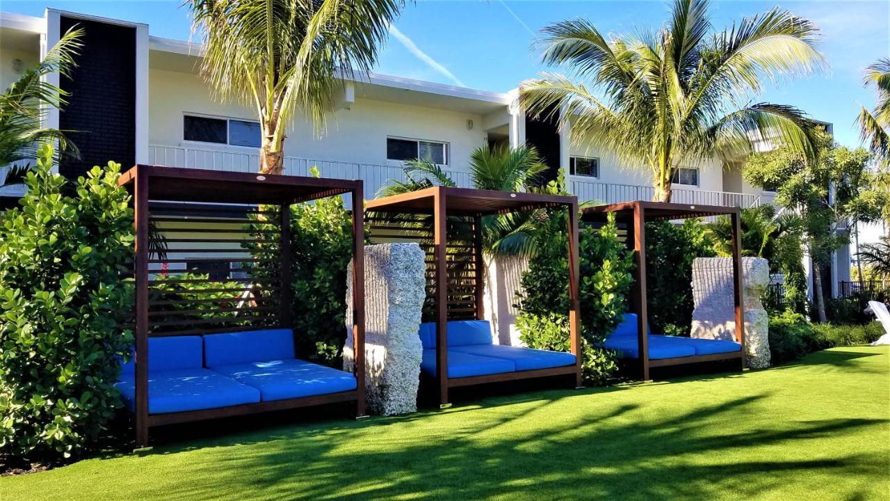 Bali Hai Beachfront Resort And Spa Holmes Beach Eksteriør bilde