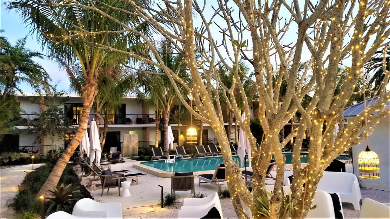 Bali Hai Beachfront Resort And Spa Holmes Beach Eksteriør bilde