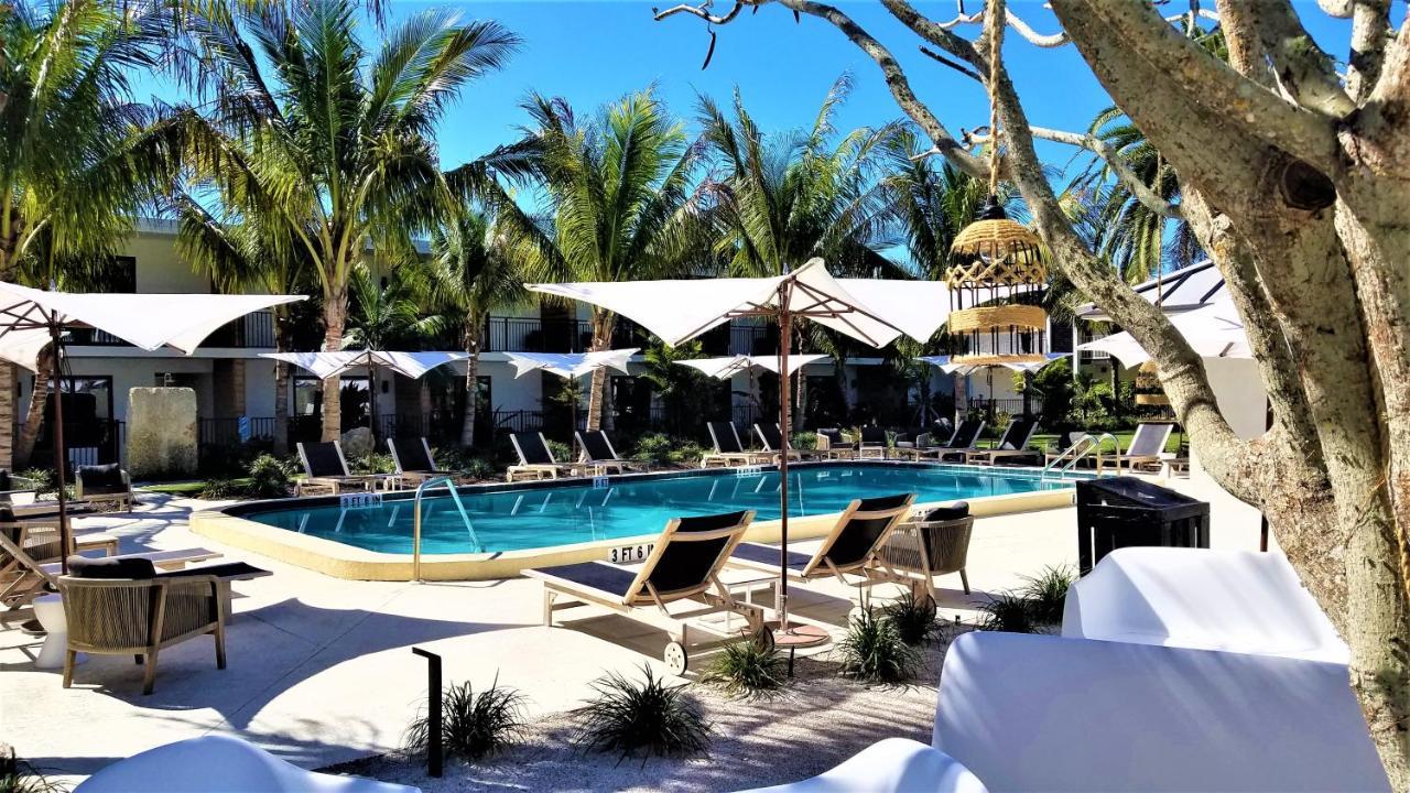 Bali Hai Beachfront Resort And Spa Holmes Beach Eksteriør bilde